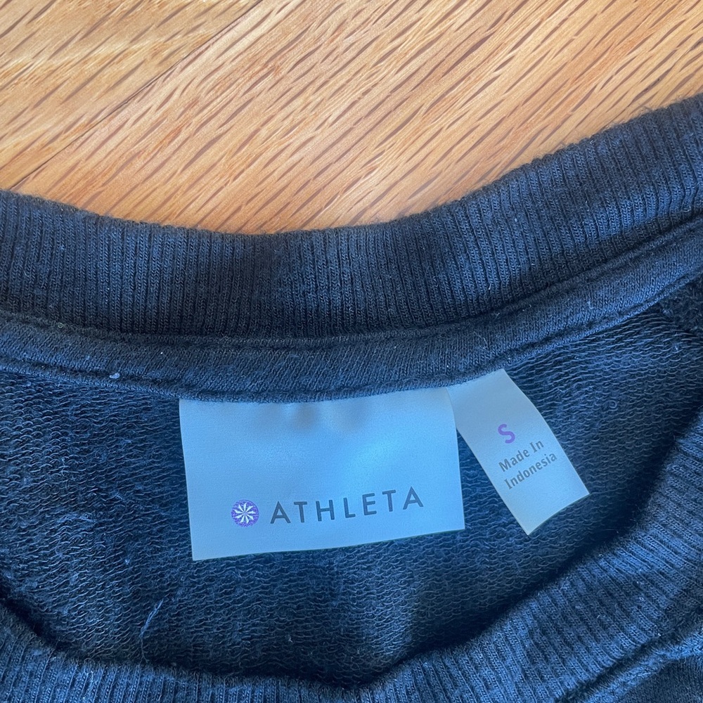 Athleta Black Long Sleeve RN#54023